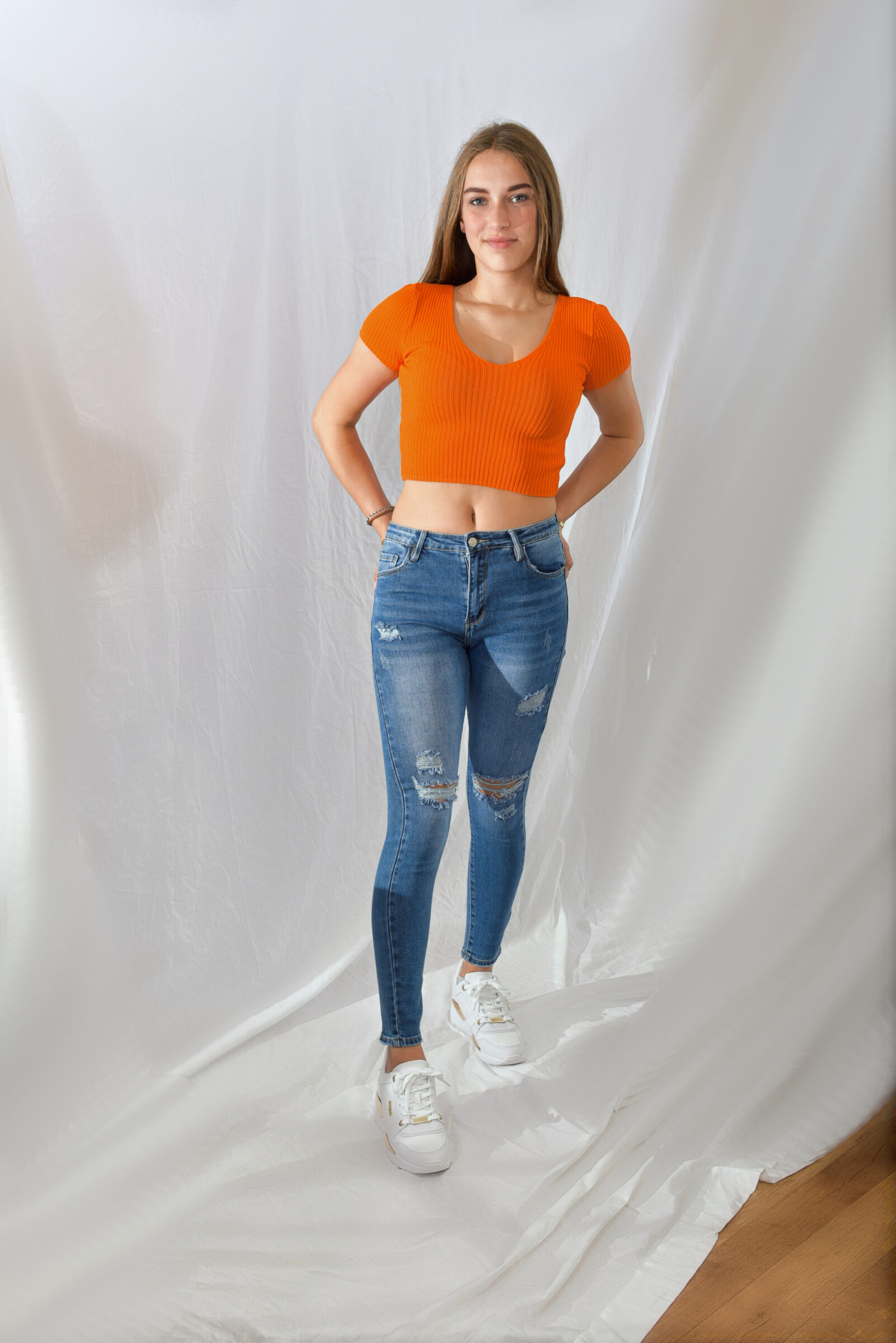 Oranje Top met koord achter